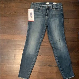 Jessica Simpson size 8 jeans